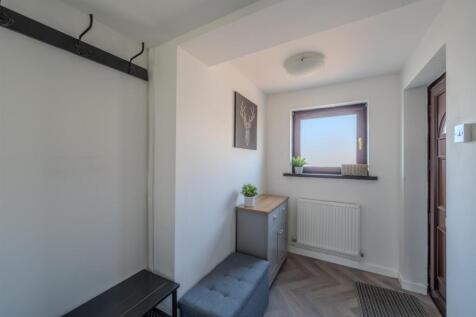 20 Radnor Way-10.jpg