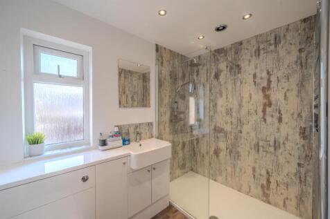 20 Radnor Way-6.jpg