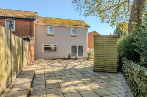 11 Greenfield Close-20.jpg