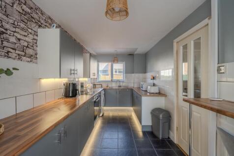 61 East Roedin-11.jpg