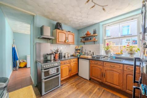 8 Cwmavon Road-14.jpg