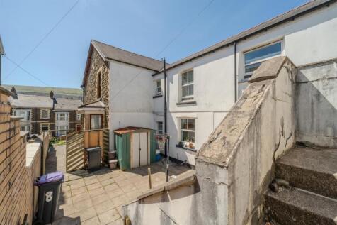 8 Cwmavon Road-25.jpg