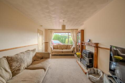 12 Trostrey Close-16.jpg