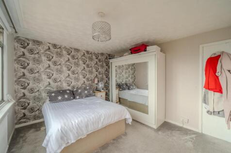 12 Trostrey Close-8.jpg