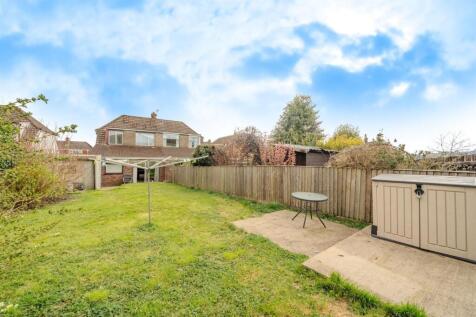 12 Trostrey Close 4.jpg