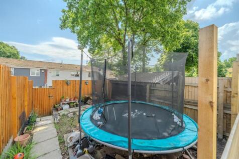 22 Kingsland Walk-17.jpg