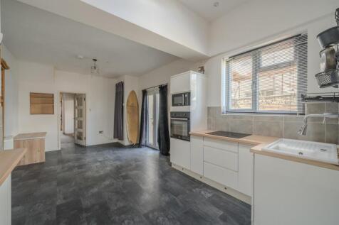 26 Sunnybank Rd-23.jpg