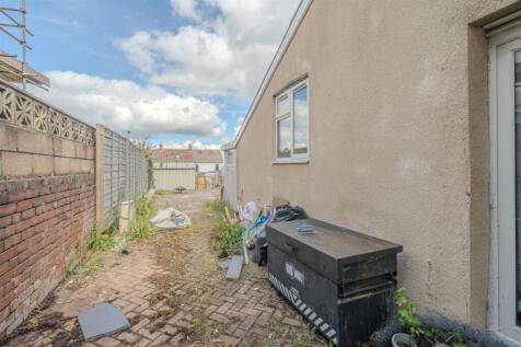 26 Sunnybank Rd-26.jpg