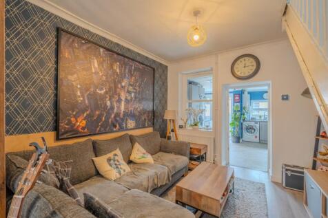 21 Gwent Street-10.jpg