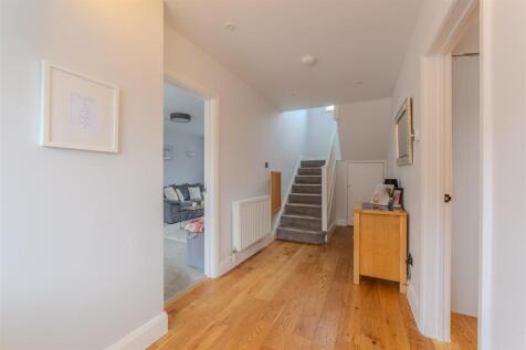 8 Station Road-13.jpg
