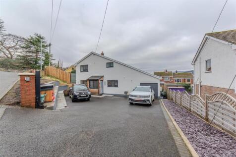 8 Station Road-46.jpg