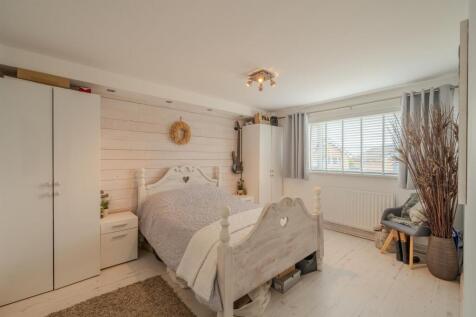 32 Glan Rhyd-1.jpg