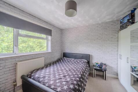 44 Lea Close-4.jpg