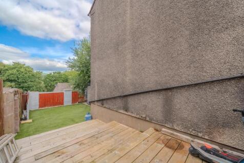 44 Lea Close-15.jpg