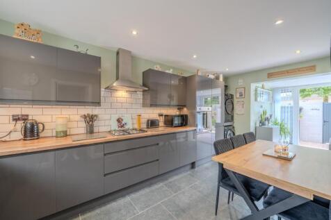 17 Woodlands-11.jpg