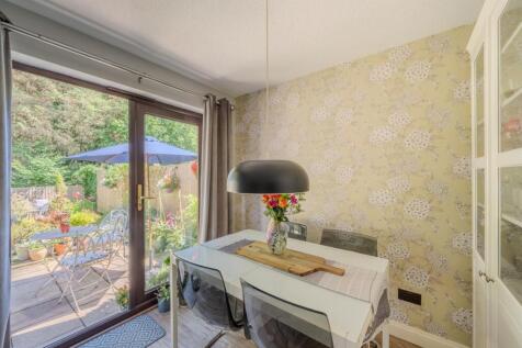 103 Daffodil Court-13.jpg