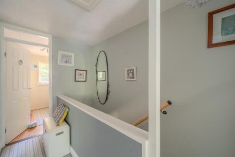 103 Daffodil Court-8.jpg