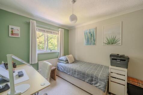 103 Daffodil Court-4.jpg