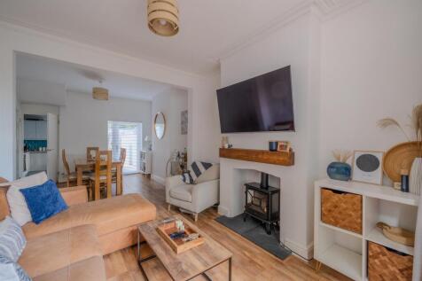 110 Llantarnam Rd-9.jpg