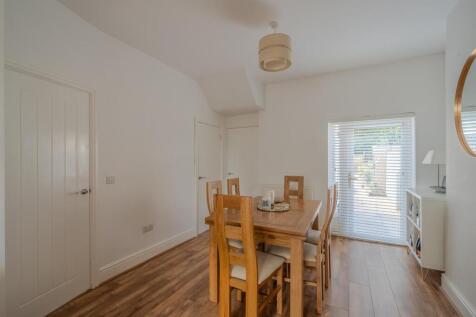 110 Llantarnam Rd-11.jpg