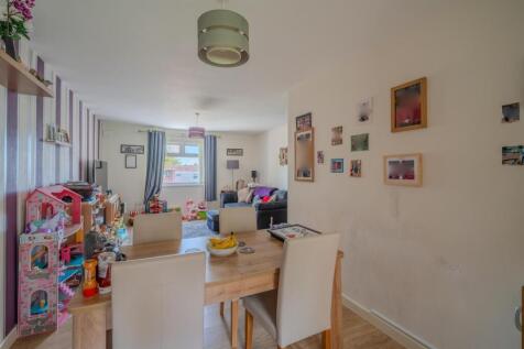 80 Wye Court-13.jpg