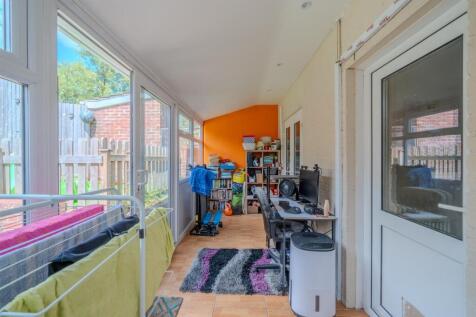 80 Wye Court-19.jpg