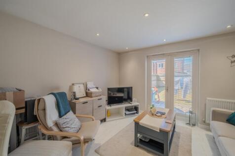 12 Skye Grove-8.jpg