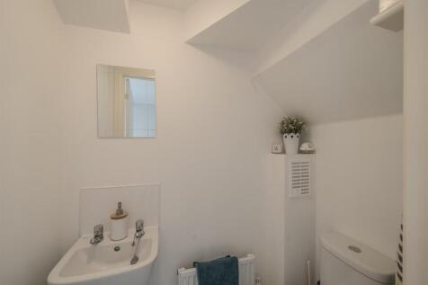 12 Skye Grove-11.jpg