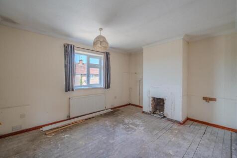 36 St Cadocs Road-2.jpg
