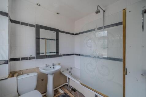 36 St Cadocs Road-5.jpg