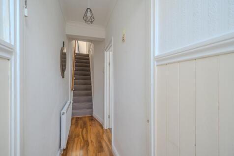 2 Cwm Cottage Road-9.jpg