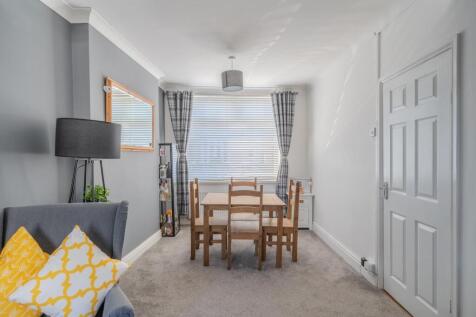 2 Cwm Cottage Road-11.jpg