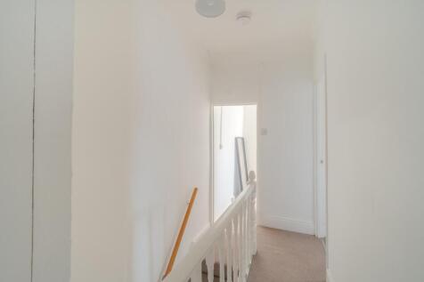 2 Cwm Cottage Road-7.jpg