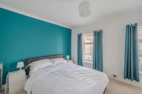 2 Cwm Cottage Road-1.jpg