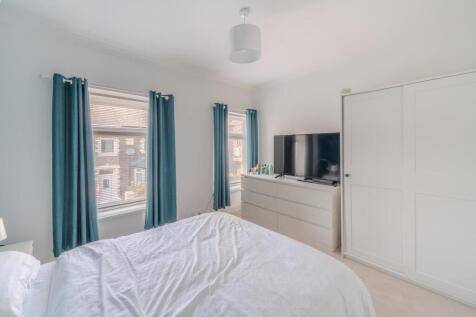 2 Cwm Cottage Road-2.jpg