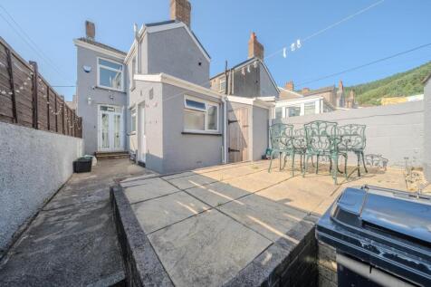2 Cwm Cottage Road-17.jpg