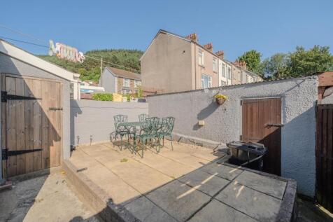 2 Cwm Cottage Road-19.jpg