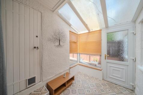 6 Canberra Close-17.jpg