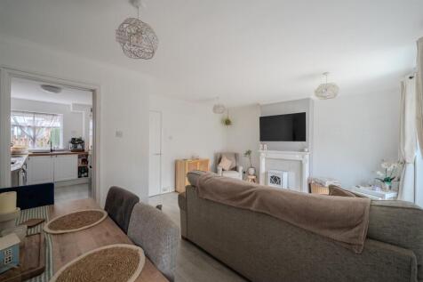 14 Fields Road-10.jpg