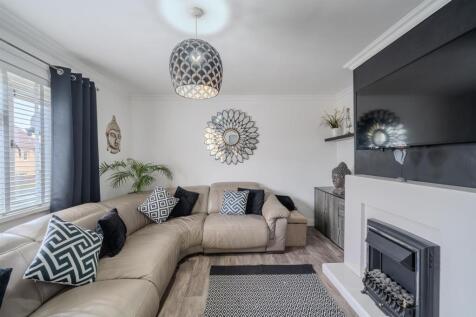 74 Capel Newydd Ave-10.jpg