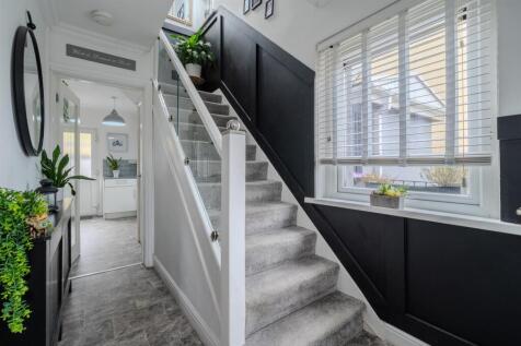 74 Capel Newydd Ave-8.jpg