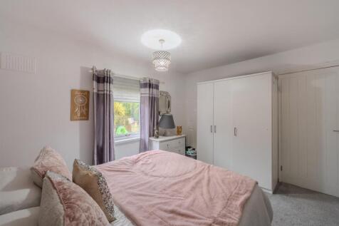 74 Capel Newydd Ave-2.jpg