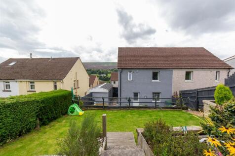 74 Capel Newydd Ave-26.jpg