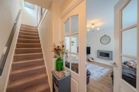 21 Pine Tree Road-7.jpg