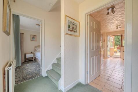 5 Harlech Close-9.jpg