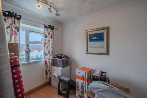 5 Ty Pwca Place-4.jpg