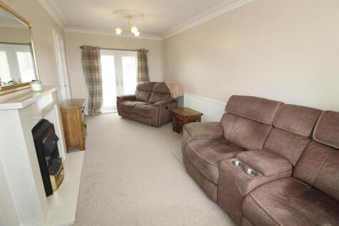 Lounge 4.jpg