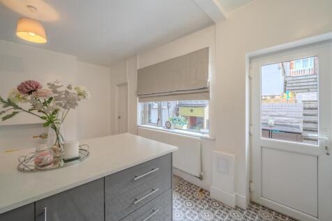 173 Manor Road-11.jpg