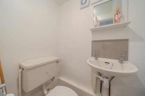 173 Manor Road-14.jpg