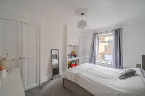 173 Manor Road-3.jpg